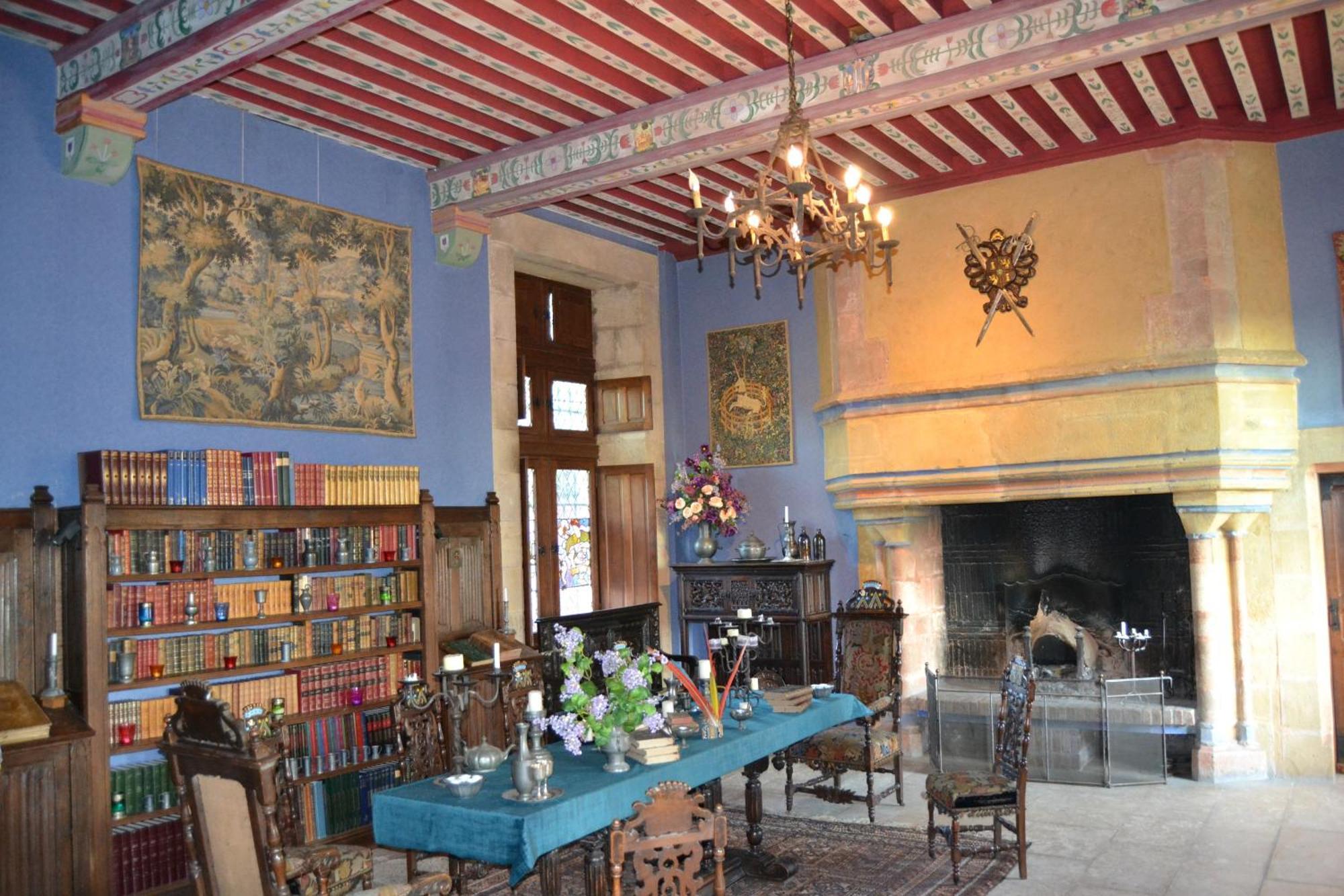 Chateau De Peufeilhoux Vallon-en-Sully 외부 사진