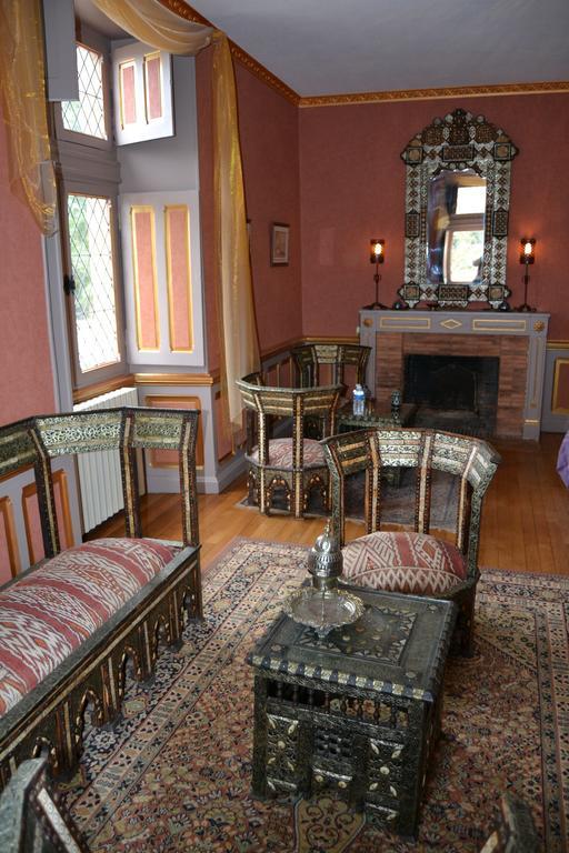 Chateau De Peufeilhoux Vallon-en-Sully 객실 사진