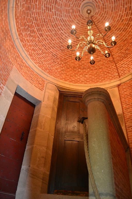 Chateau De Peufeilhoux Vallon-en-Sully 외부 사진