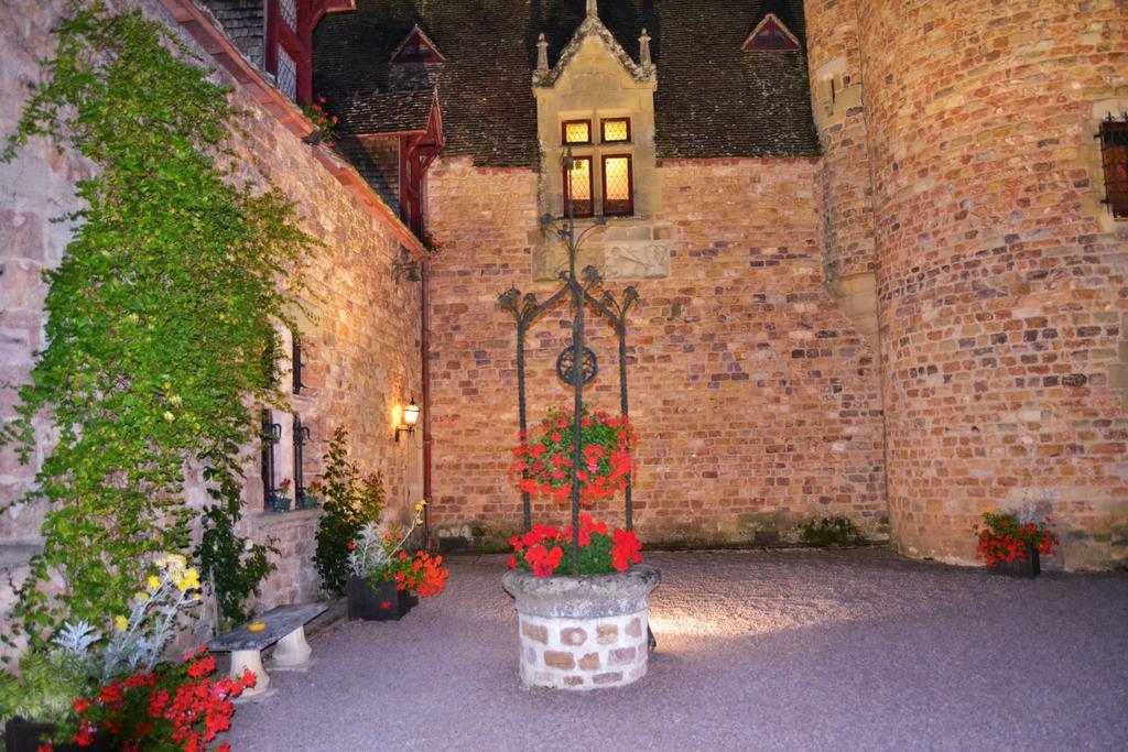 Chateau De Peufeilhoux Vallon-en-Sully 외부 사진